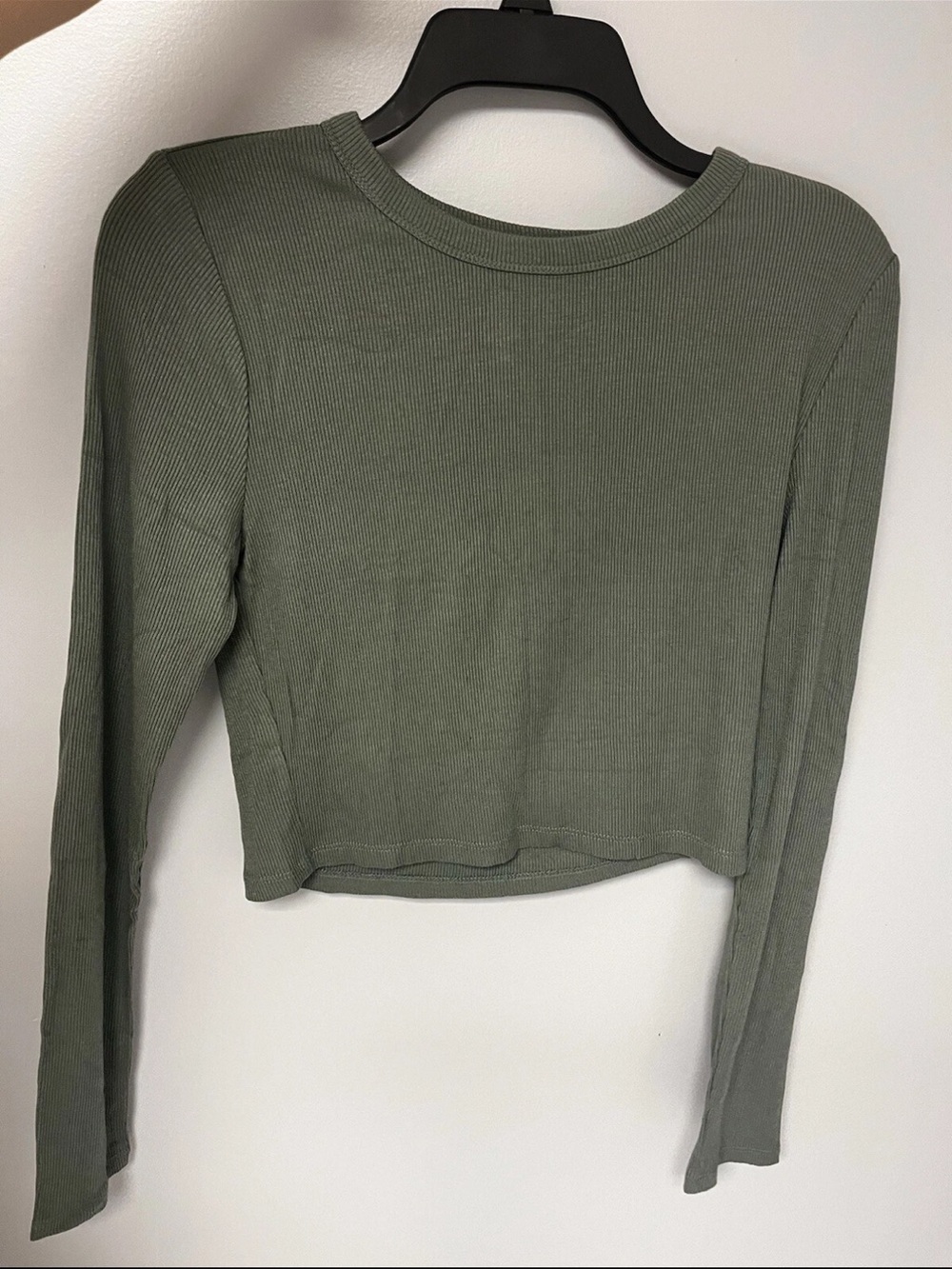 Forever 21 Olive Green Ribbed Long Sleeve Crop Top